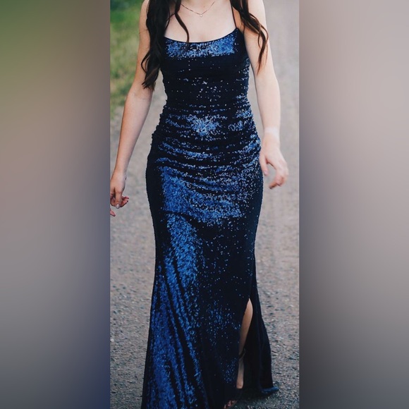 Grad/Prom dress - Picture 3 of 4